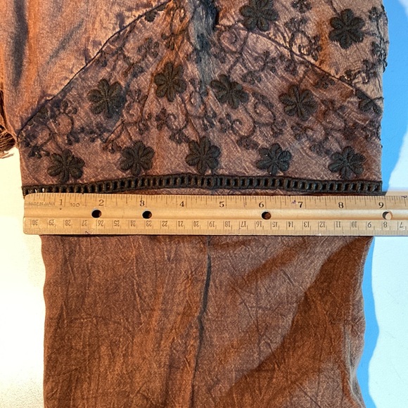 NWT Indigo Thread Co 1X overlay boho style brown with embroidery, acid wash look - Picture 11 of 11